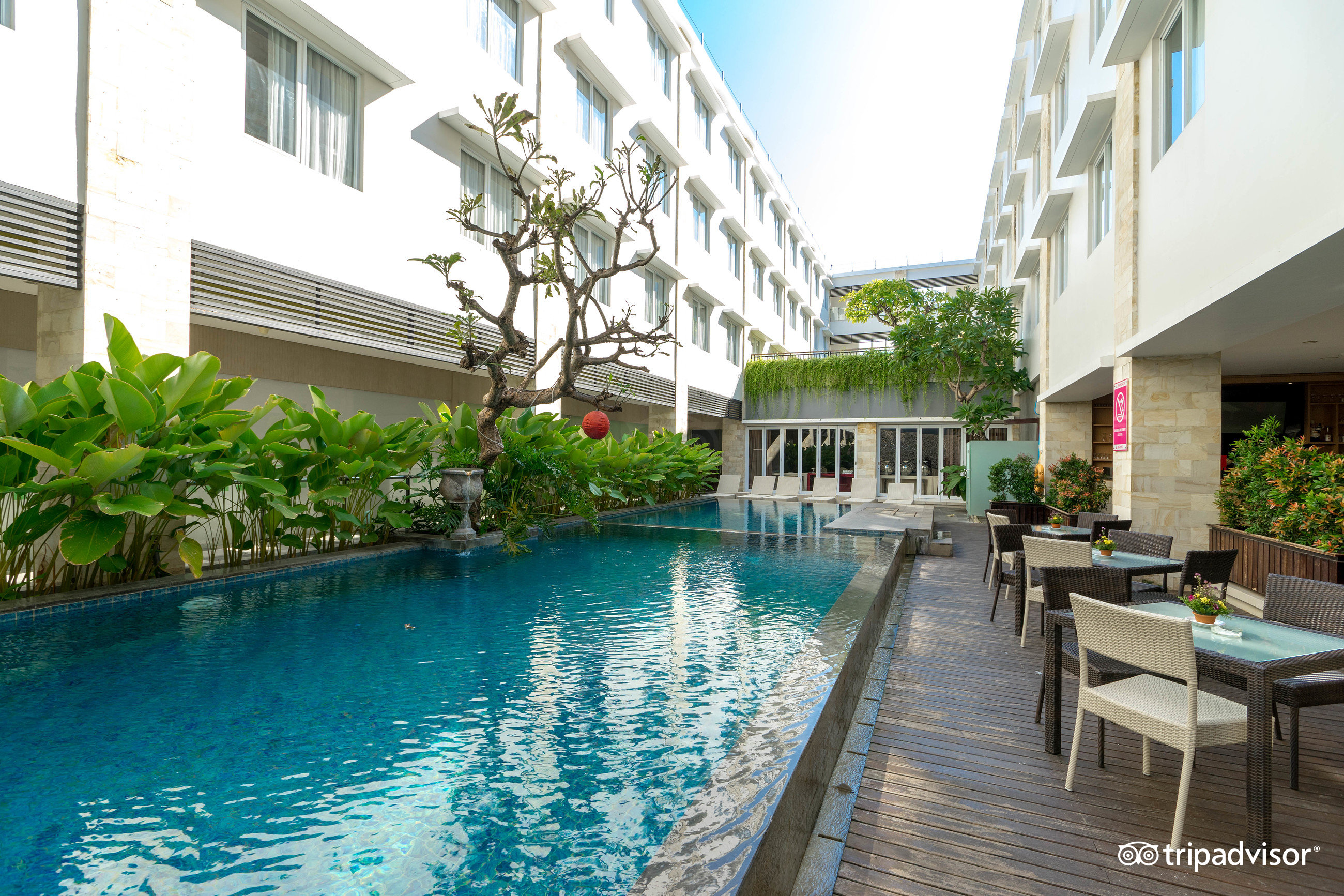 Crystalkuta Hotel - Bali Pool: Pictures & Reviews - Tripadvisor