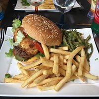 Très bonne adresse que je connaissais déjà. Très bon rapport qualité/prix, fan des burgers, je m