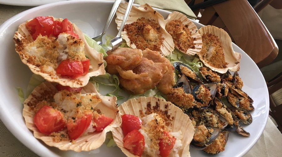 Tutto buono ! Linguine scoglio antipasto nat!