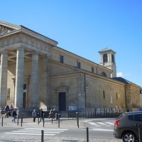 Côté de l'église