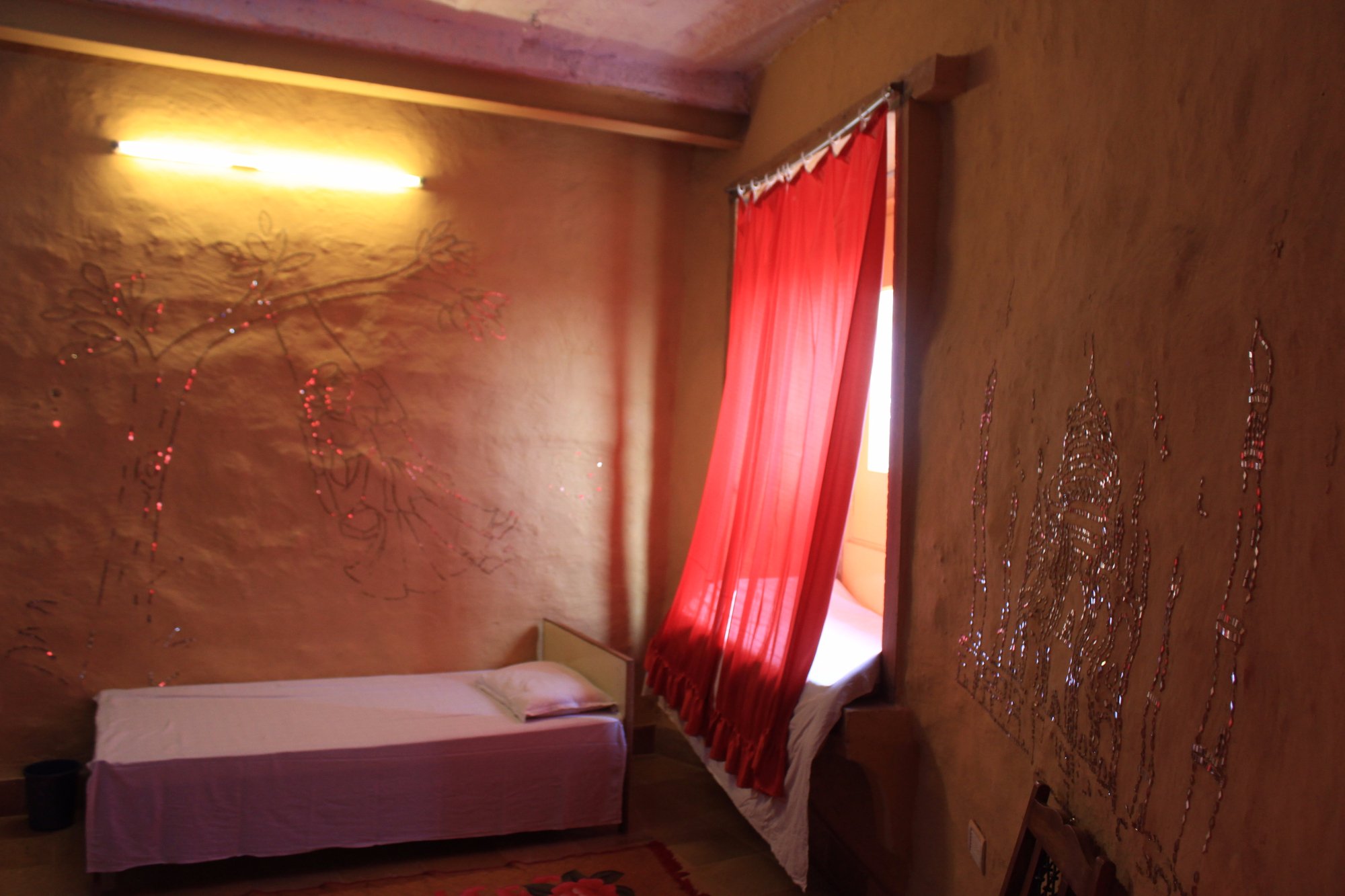 Hotel photo 10 of Mud Mirror Guest House.