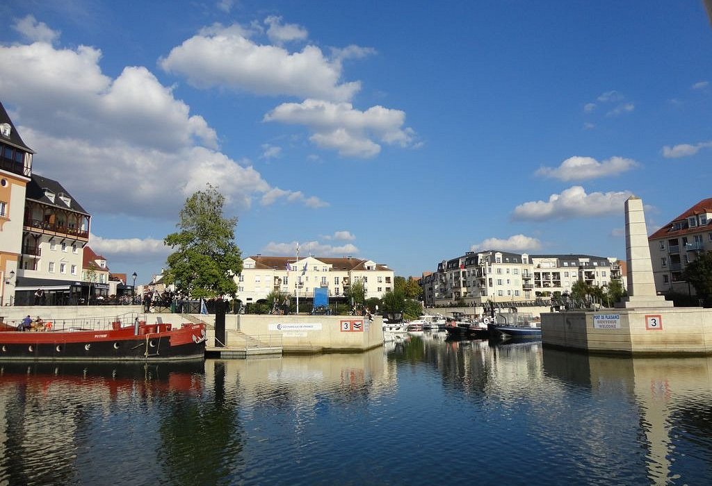 places to visit in cergy
