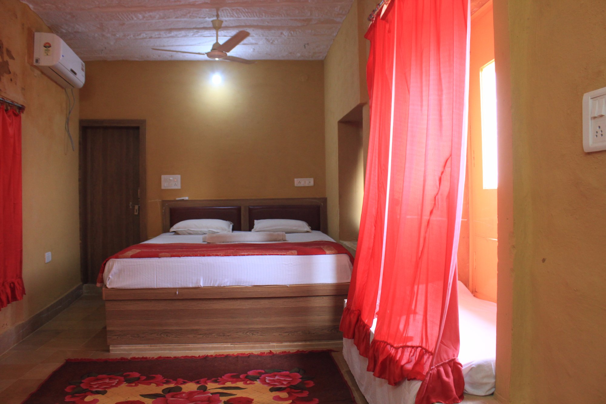 Hotel photo 9 of Mud Mirror Guest House.