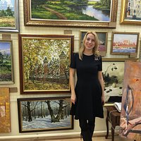 Наша посетительница Наташа, ценительница живописи и скульптуры пришла и выбрала своего любимого