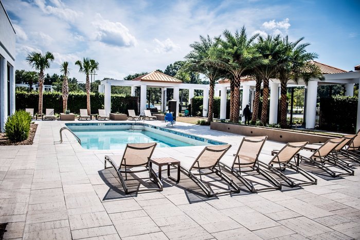 North Charleston Marriott Pool: Pictures & Reviews - Tripadvisor