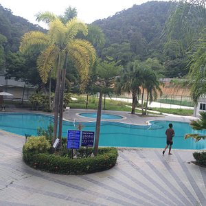 You will enjoy this
sea view hotel with kitchen. And Pangkor Island is maybe 3 miles by ferry. G