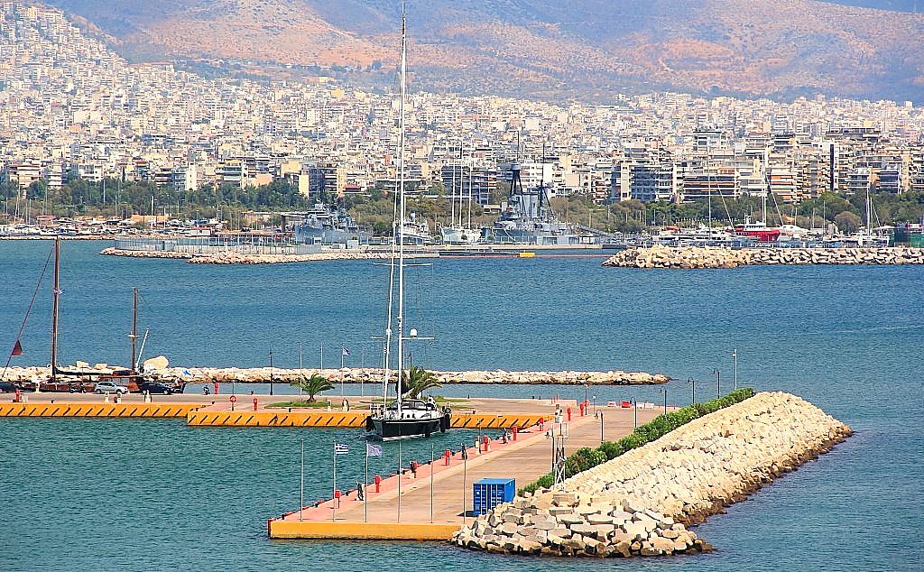 left luggage piraeus port