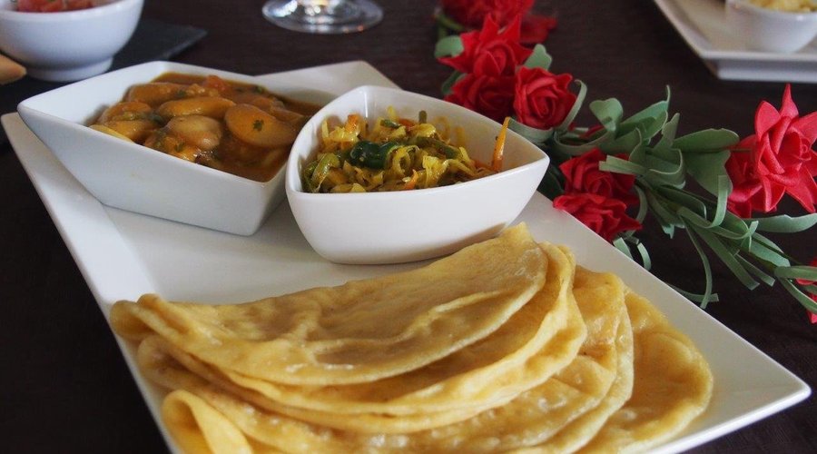 dhal puri - most famous street food from Mauritius