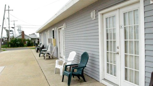 Shore Point Motel image