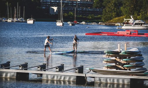 Vi tilbyr utleie av komplett utstyr fra vår egen brygge