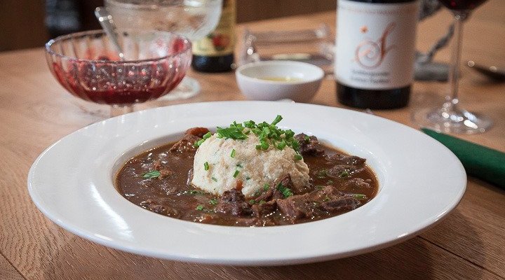 Wildragout mit Semmelknödel