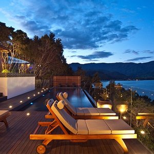 Deck and Infinity pool
