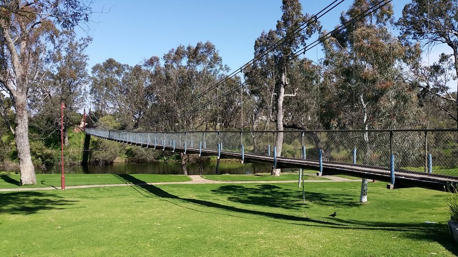 Suspension bridge, Cantwell Park
