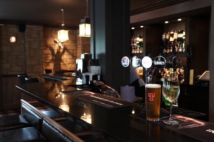 Best Western Glasgow South Eglinton Arms Hotel Bar or Lounge: Pictures ...