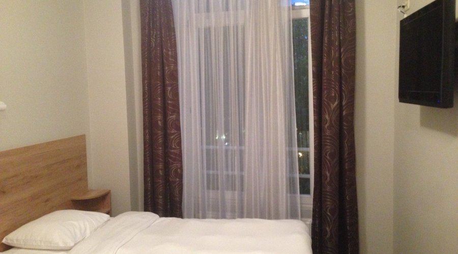 Petite chambre, décoration austère