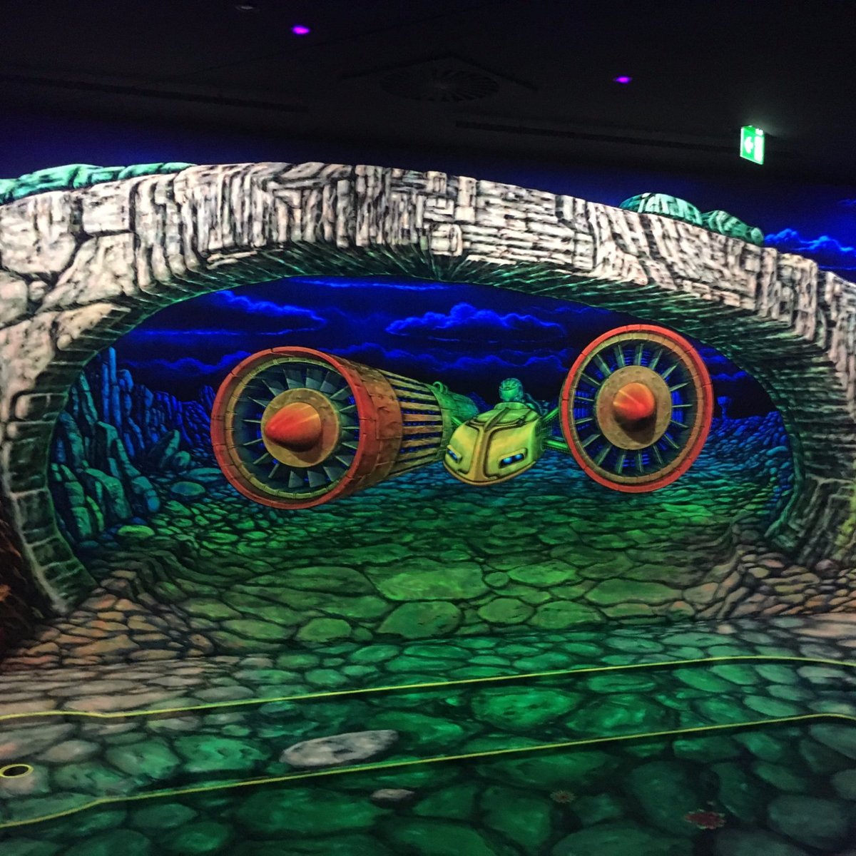 Glowing Rooms 3D Blacklight Minigolf Dusseldorf, Дюссельдорф: лучшие советы  перед посещением - Tripadvisor