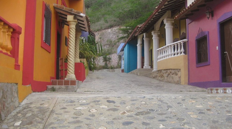 CALLE LAS MERCEDES