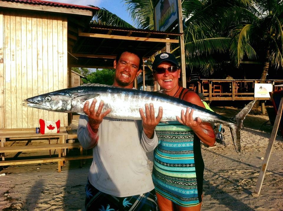 Hands on fishing roatan - About