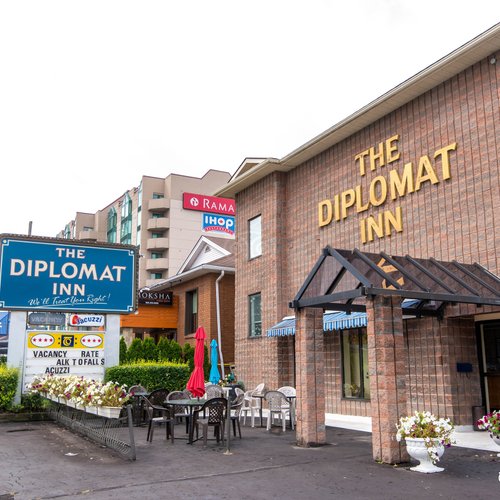 THE DIPLOMAT INN $46 ($̶7̶0̶) - Prices & Hotel Reviews