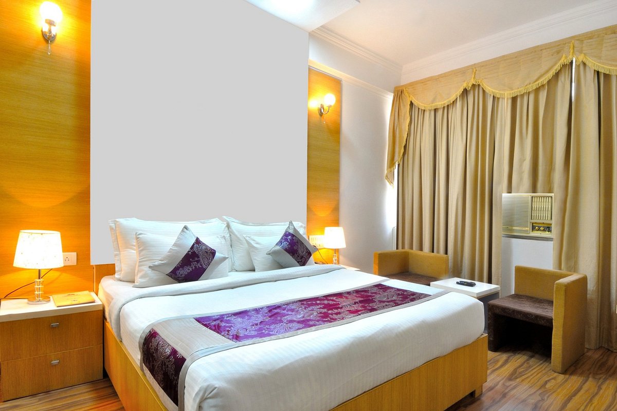 Hotel Solitaire, khách sạn tại Chandigarh