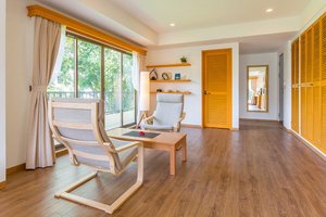 Room & Suite