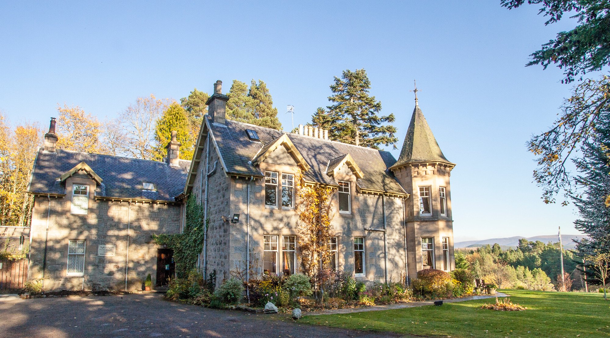 Hotel photo 2 of Tigh na Sgiath Country House Hotel.