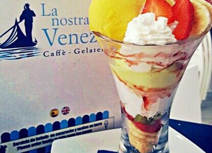 Helados artesanos y mucho más para disfrutar de tu paso por Mogan!! La Nostra Venezia café, coct