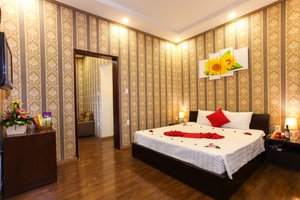 Room & Suite