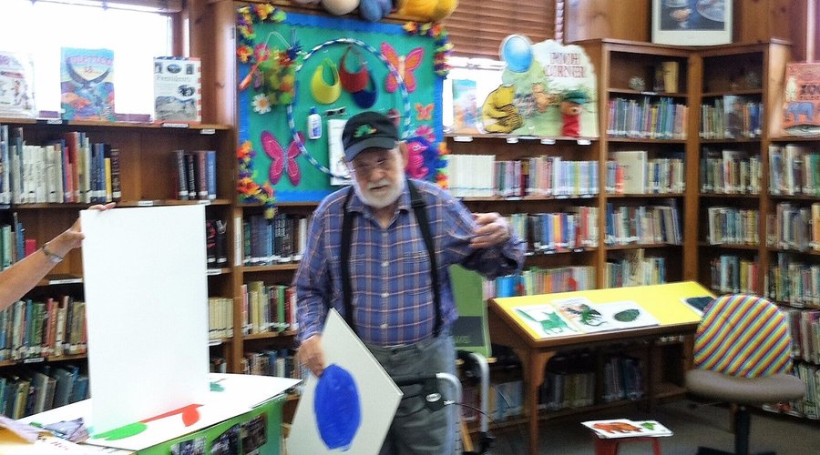 Author Eric Carle visits the Children's section