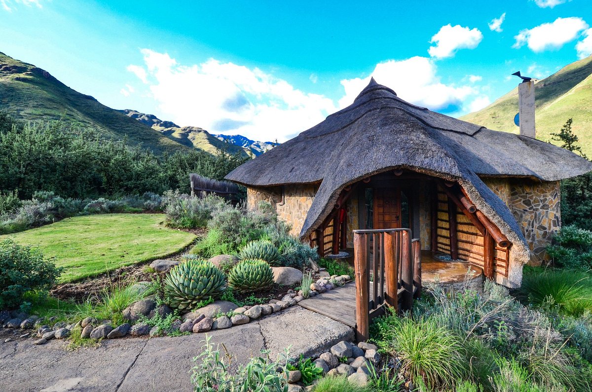 Mountain lodge. 5 Star Chalet Maliba Lodge Lesotho Luxury.