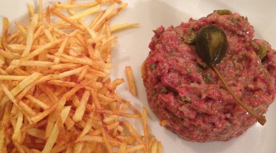 Tartar "maison" mit pommes allumettes