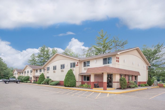 SUPER 8 BY WYNDHAM QUEENSBURY GLENS FALLS - Updated 2024 Prices & Motel ...