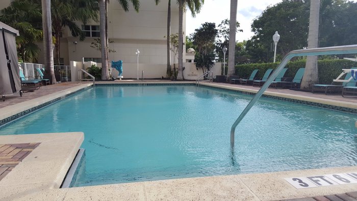 Residence Inn By Marriott Miami Aventura Mall Pool Pictures & Reviews 