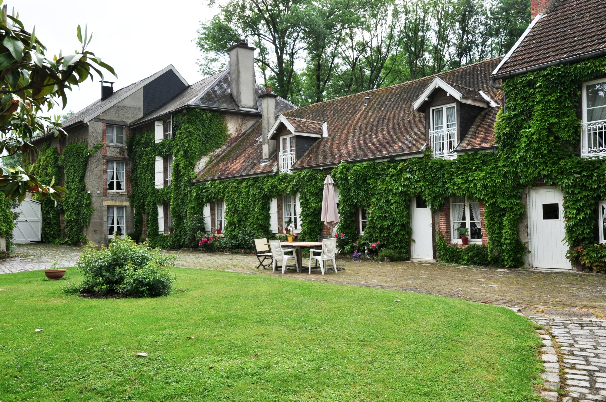 Le Domaine Du Moulin B&B (Avenay-Val-d'Or, France) : Tarifs 2021 Mis à ...