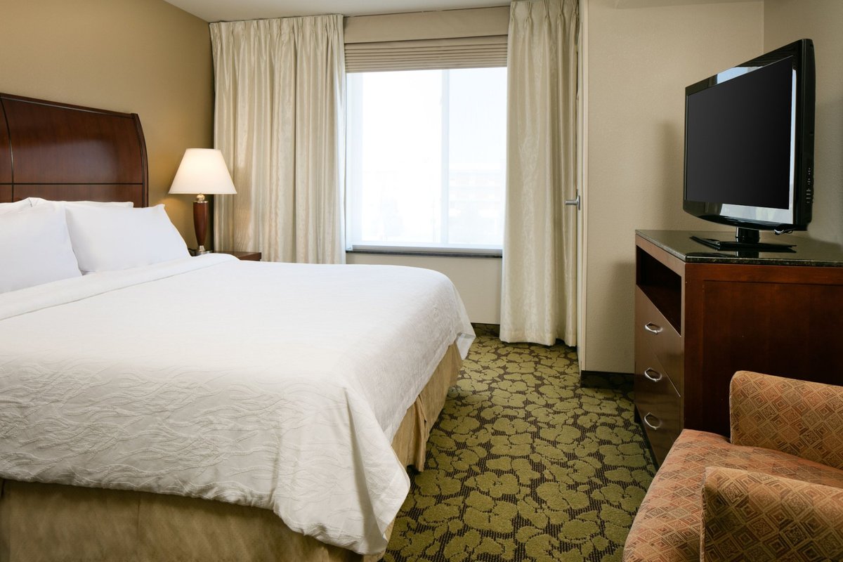 Hilton Garden Inn Omaha West Rooms: Pictures & Reviews - Tripadvisor