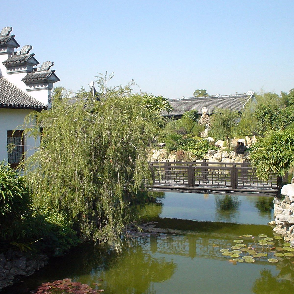 Чжуншань. Чжуншань (город). Zhongshan Park.