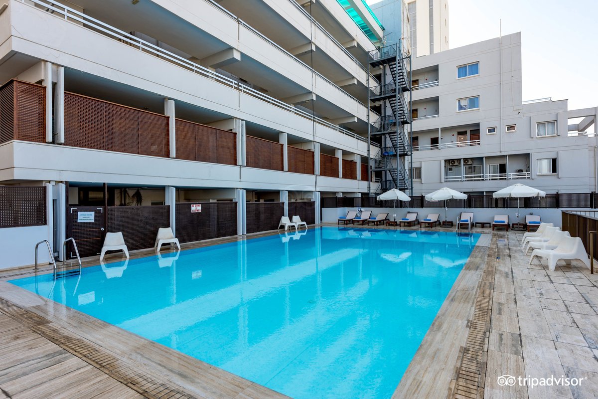 Sun Hall Hotel Pool: Pictures & Reviews - Tripadvisor