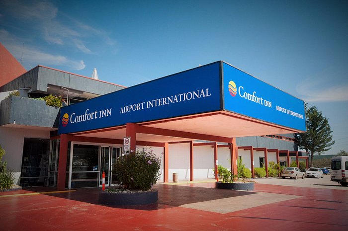Comfort Inn Airport Internatio ?w=700&h= 1&s=1