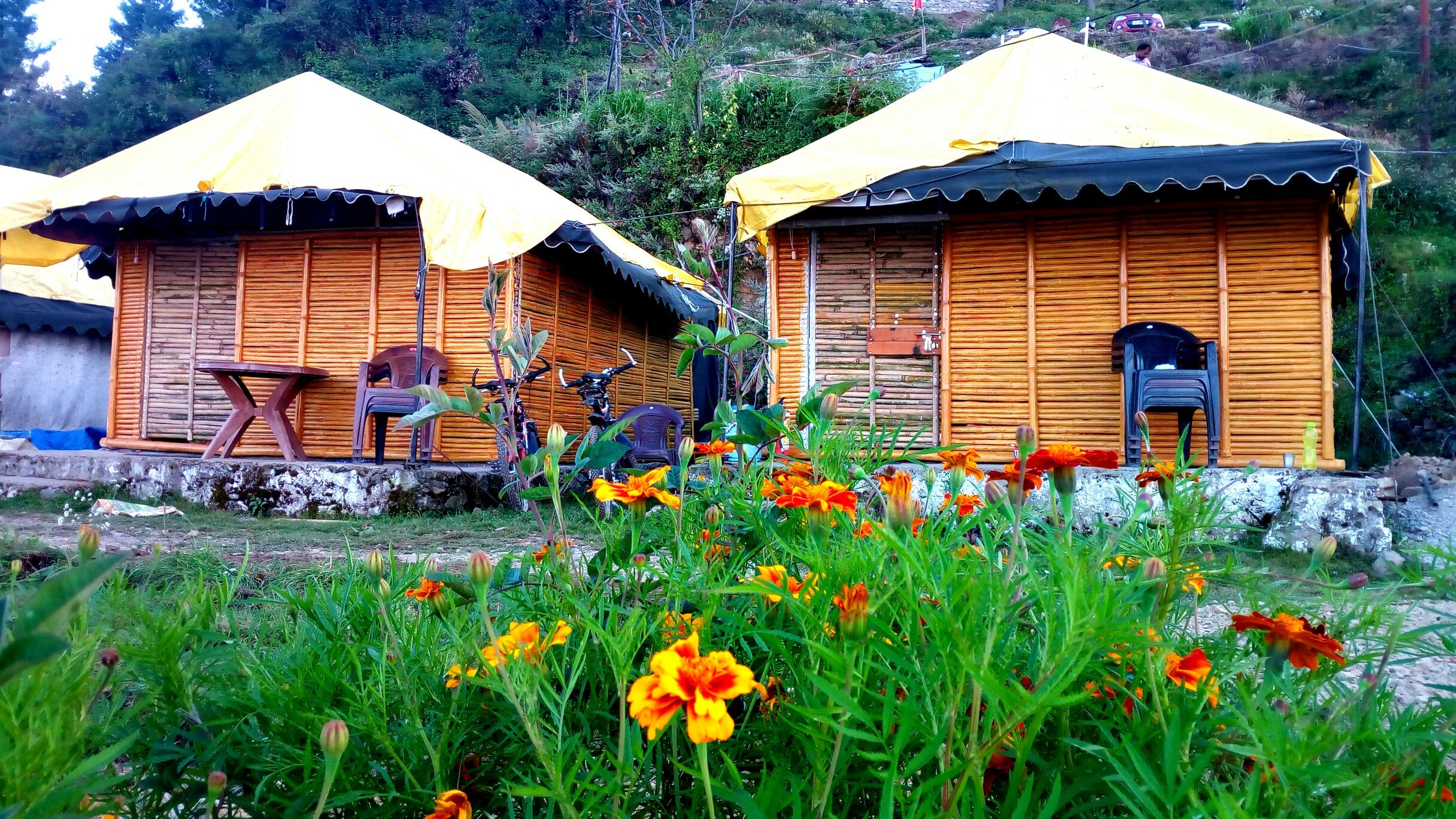 HIMALAYAN HUTS (Dhanaulti, Uttarakhand) - Lodge Reviews, Photos, Rate  Comparison - Tripadvisor