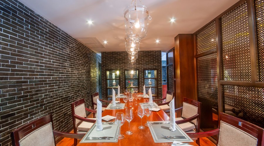 Damnak Lounge Fine Dining