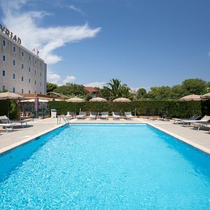 The Pool at the Kyriad Cannes Ouest - Mandelieu