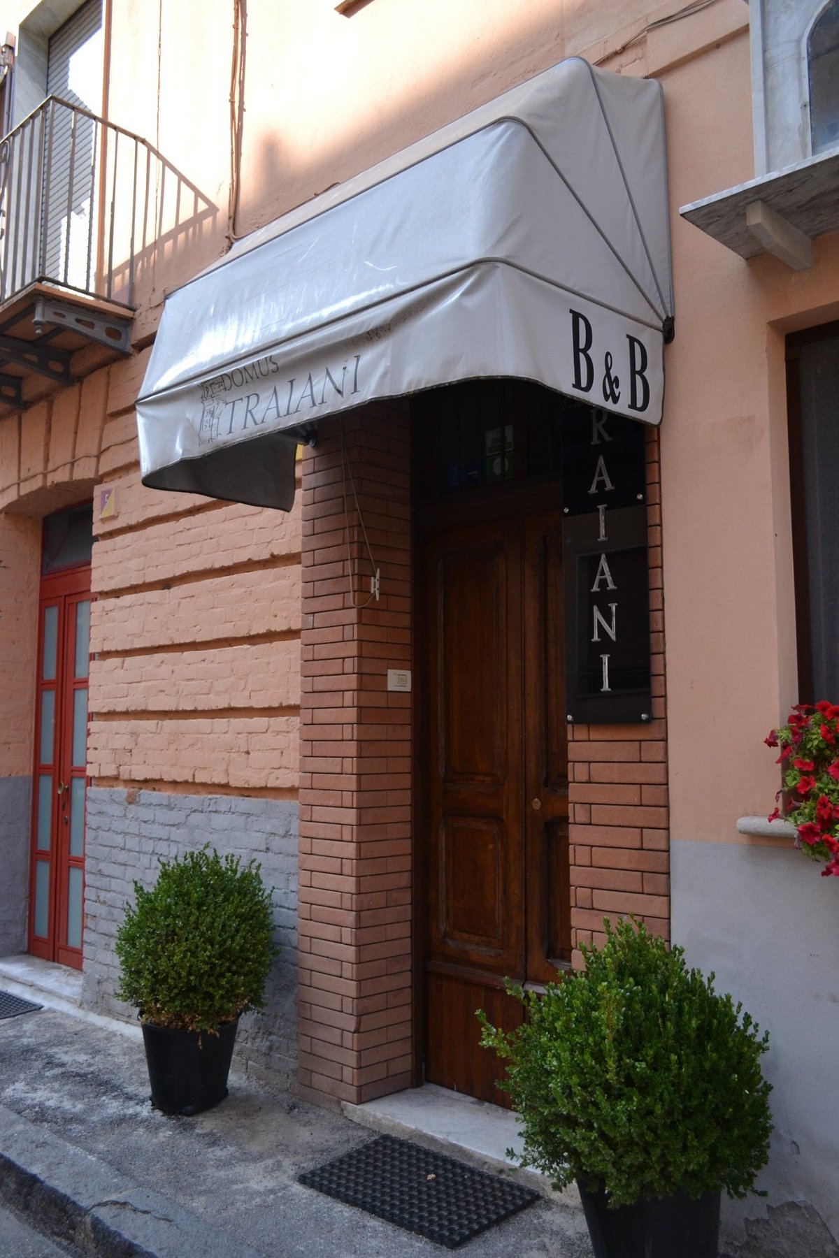 B&B DOMUS TRAIANI, BENEVENTO (Италия/Беневенто) - отзывы, фото и сравнение  цен - Tripadvisor