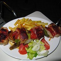 brocheta casa vieja