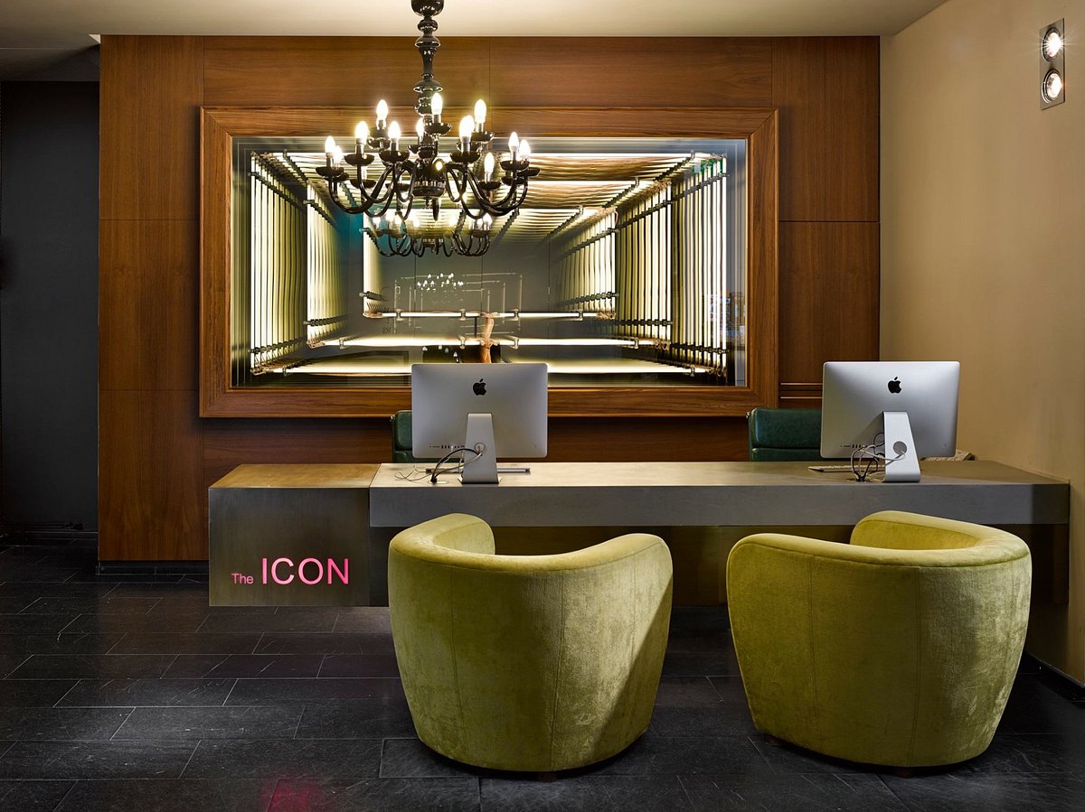 The ICON Hotel &amp; Lounge, hotel em Bohemia