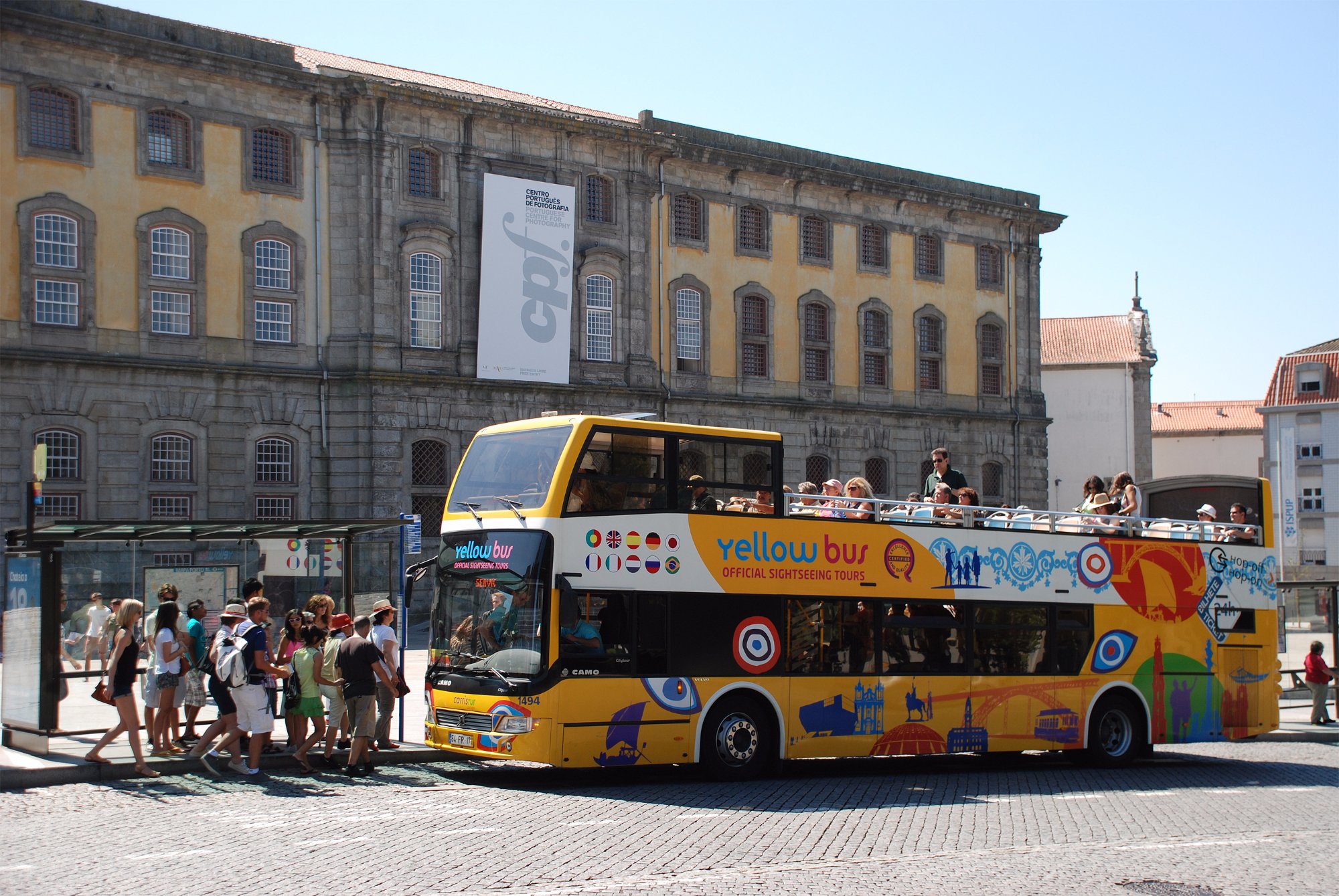 2022 Yellow Bus Tours   Porto Vintage Centro 