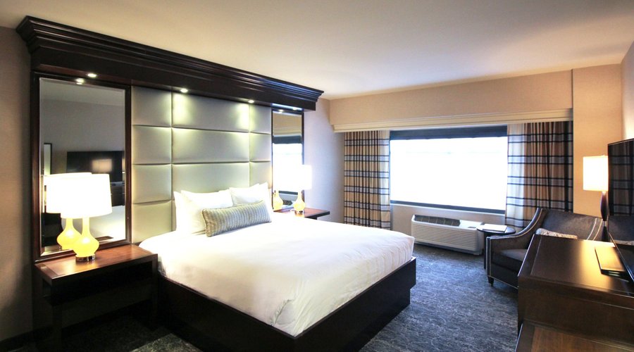 Deluxe King Room