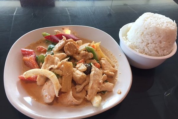 Chicken Curry Lunch Special ?w=600&h=400&s=1