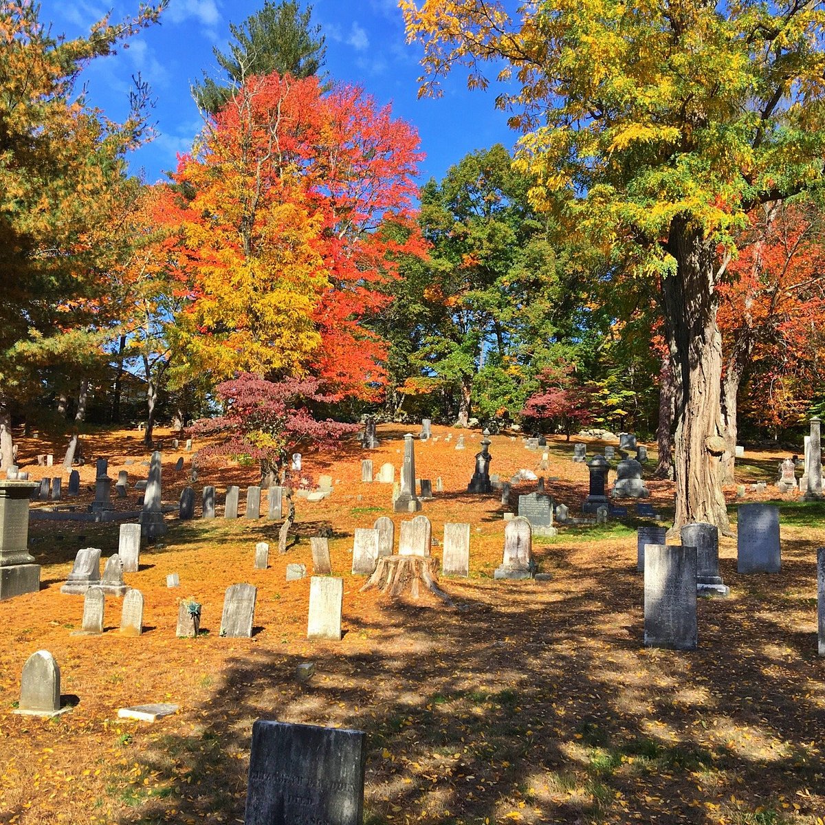 can you visit sleepy hollow cemetery