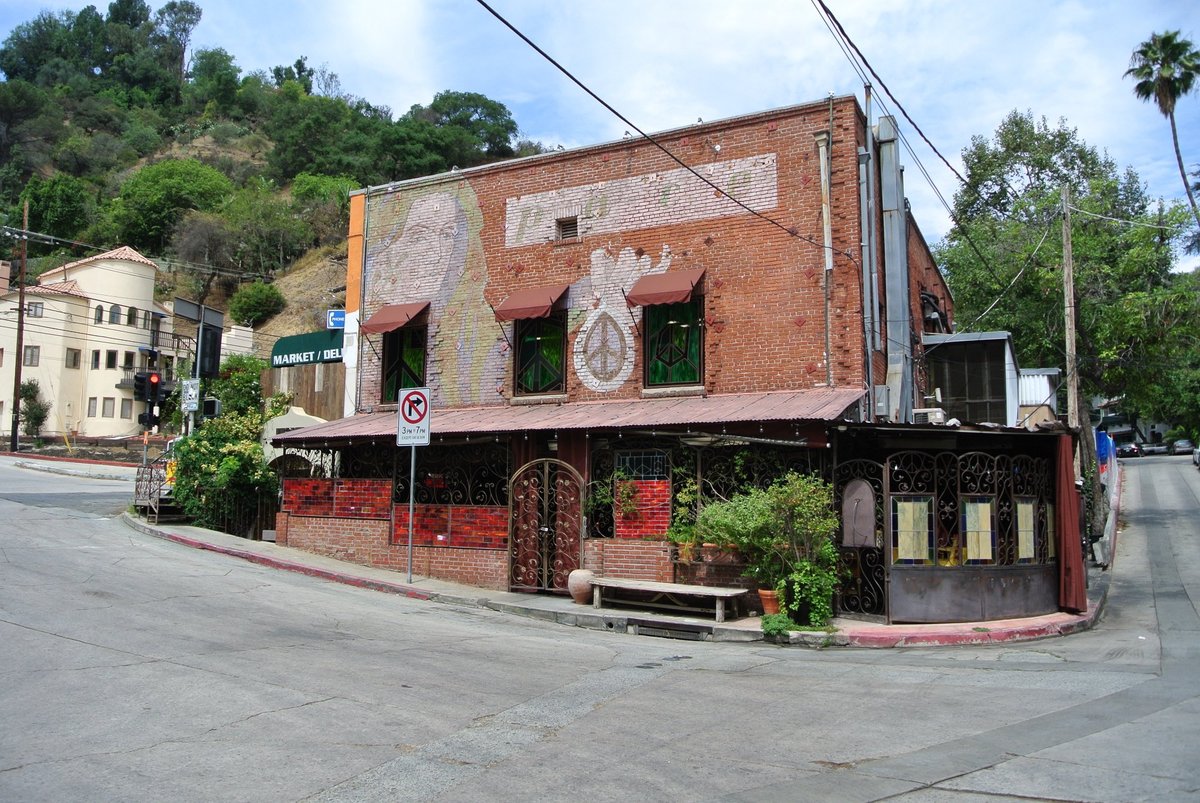 mattress store laurel canyon