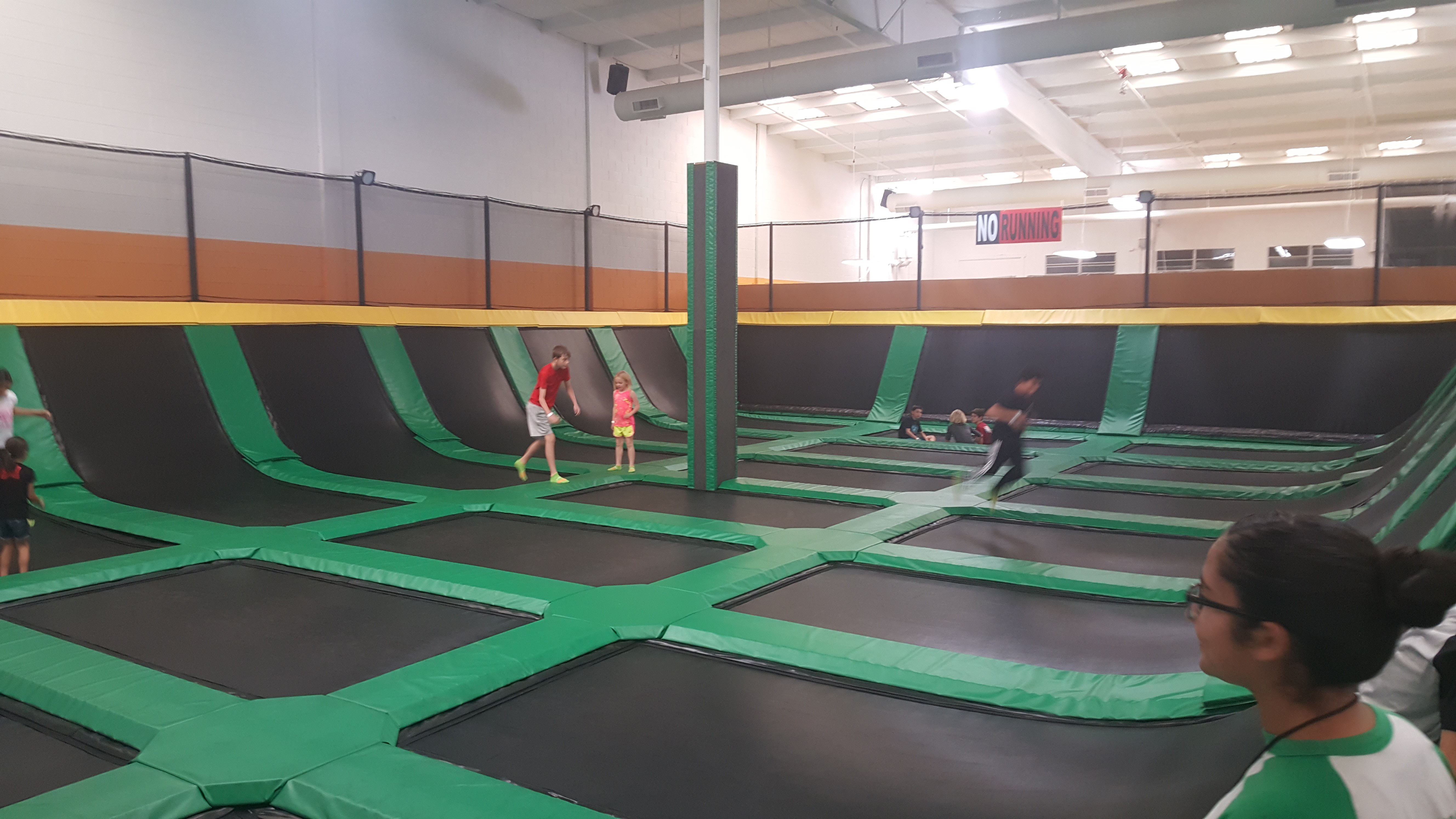 trampoline park el paso